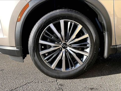 Certified 2023 INFINITI QX60 Sensory w/ Vision Package image 10