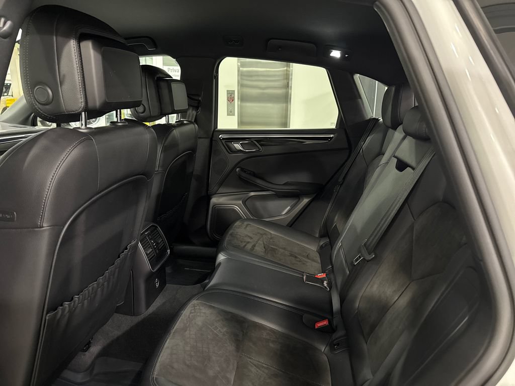 Used 2021 Porsche Macan S AWD/4WD image 22