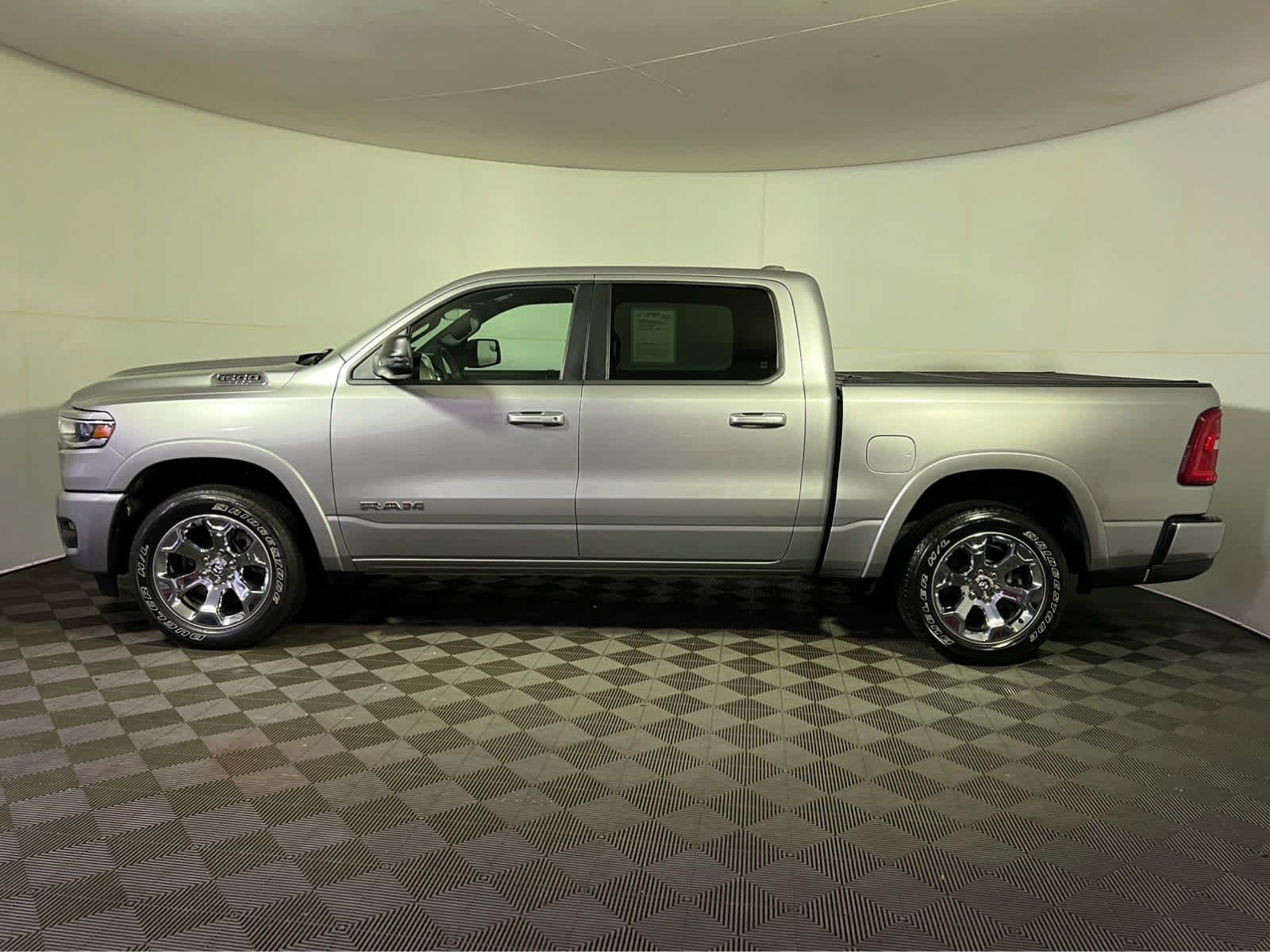 Used 2025 RAM 1500 Big Horn AWD/4WD image 4