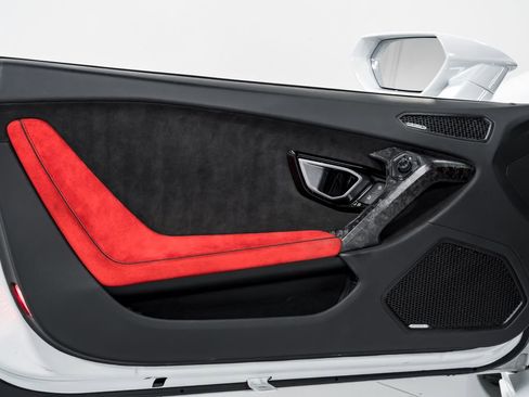 Used 2020 Lamborghini Huracan EVO AWD/4WD image 9