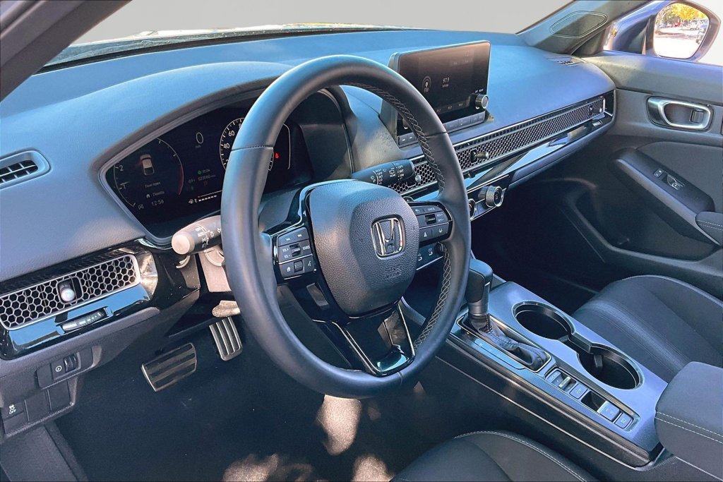 Used 2025 Honda Civic Sport image 12