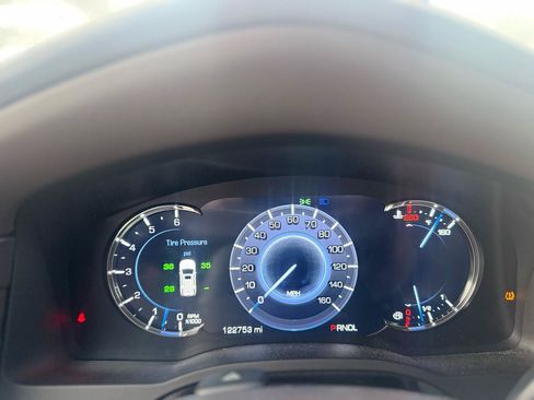 Used 2017 Cadillac Escalade Luxury AWD/4WD image 52