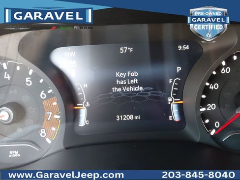 Used 2022 Jeep Compass Latitude image 9