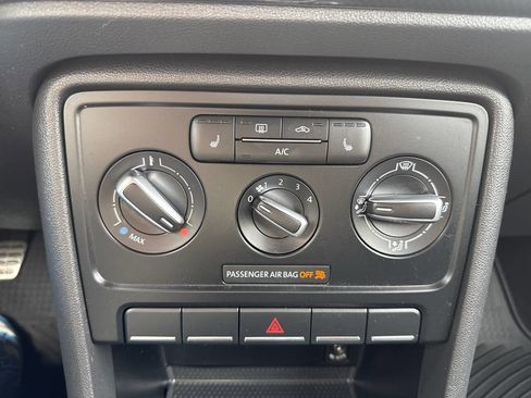 Used 2014 Volkswagen Beetle R-Line image 25