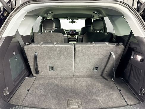 Used 2021 Ford Explorer XLT w/ Equipment Group 202A image 36