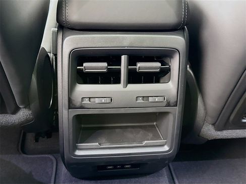 New 2025 Porsche Macan 4S Electric image 26