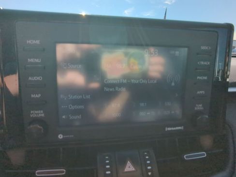 Used 2021 Toyota RAV4 XLE Premium AWD/4WD image 17