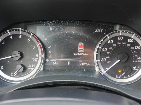 Used 2023 Toyota Highlander XLE w/ Protection Package #3 (TMS) image 24