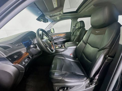 Used 2016 Cadillac Escalade Premium RWD image 13