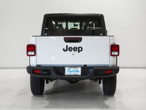 New 2026 Jeep Gladiator Sport image 6