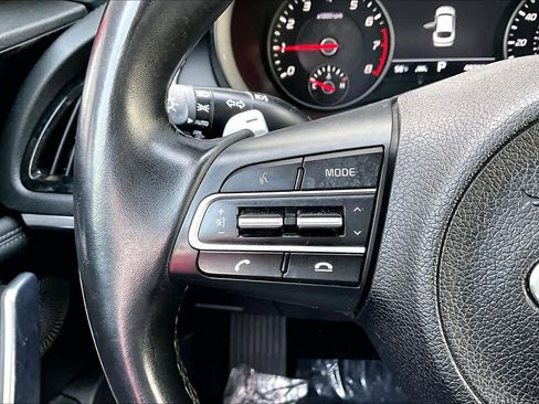 Used 2019 Kia Stinger Premium image 22