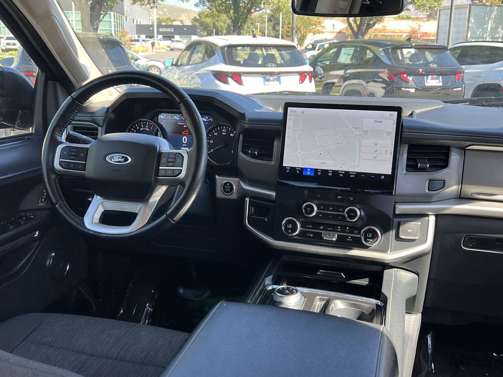 Used 2022 Ford Expedition XLT AWD/4WD image 2