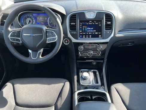 Used 2023 Chrysler 300 Touring w/ Sport Appearance Package RWD image 10