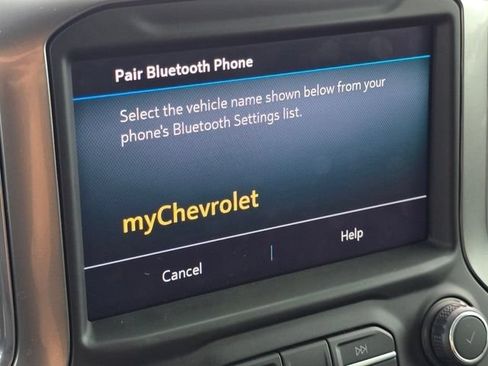 Used 2020 Chevrolet Silverado 1500 RST AWD/4WD image 8
