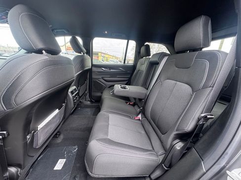 New 2026 Jeep Grand Cherokee Laredo AWD/4WD image 15