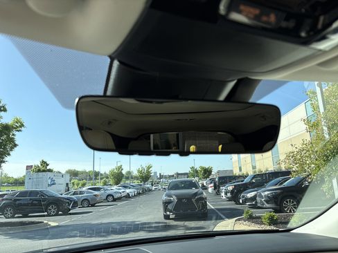 Used 2023 Lexus RX 350 w/ Accessory Package (2T) AWD/4WD image 27