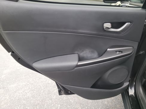 Used 2021 Hyundai Kona Ultimate FWD image 12