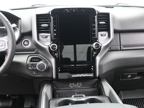 New 2026 RAM 1500 4x4 Crew Cab image 25