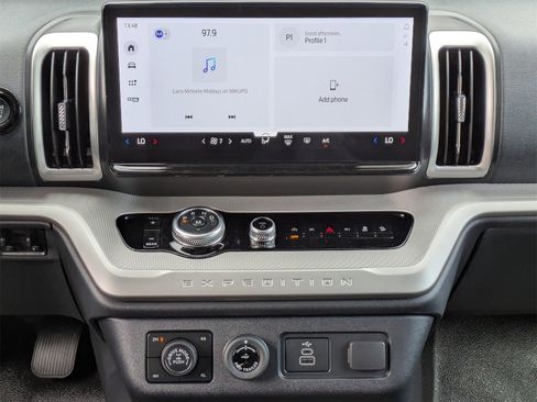 New 2026 Ford Expedition XL image 21