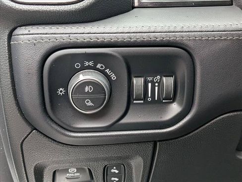 Used 2023 RAM 1500 Limited w/ Body Color Bumper Group AWD/4WD image 17