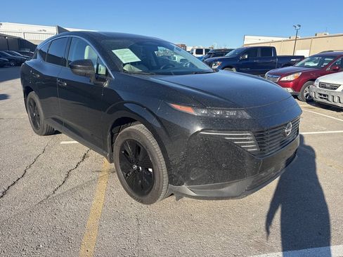 Certified 2025 Nissan Murano SV image 3