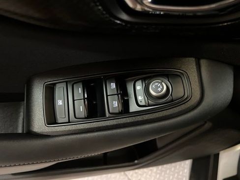 Used 2025 Subaru Outback Premium AWD/4WD image 48
