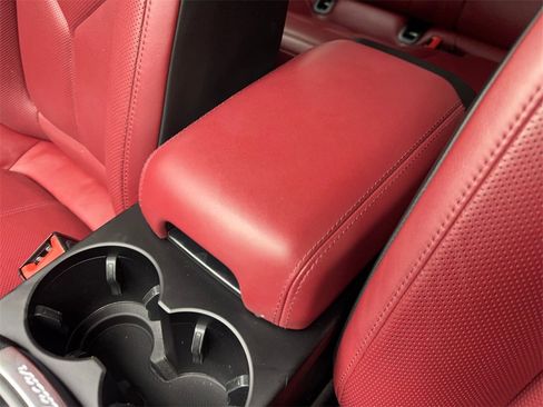 Used 2023 Porsche Macan Turbo image 69