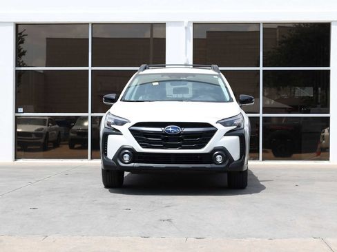 Used 2024 Subaru Outback Premium AWD/4WD image 6