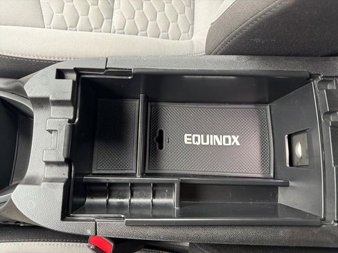 Used 2018 Chevrolet Equinox LT w/ Sun & Infotainment Package image 23