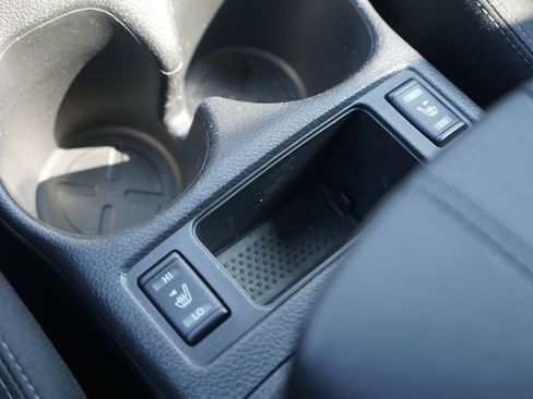 Used 2019 Nissan Rogue SV image 20