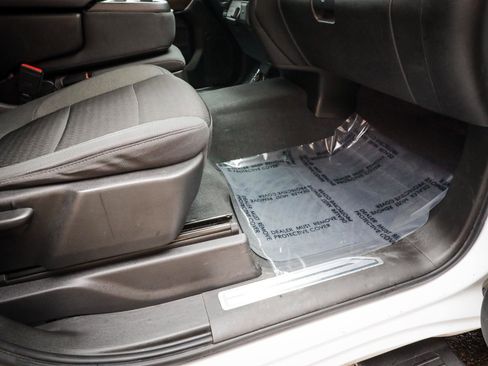 Used 2021 Chevrolet Silverado 3500 LT w/ Convenience Package image 24