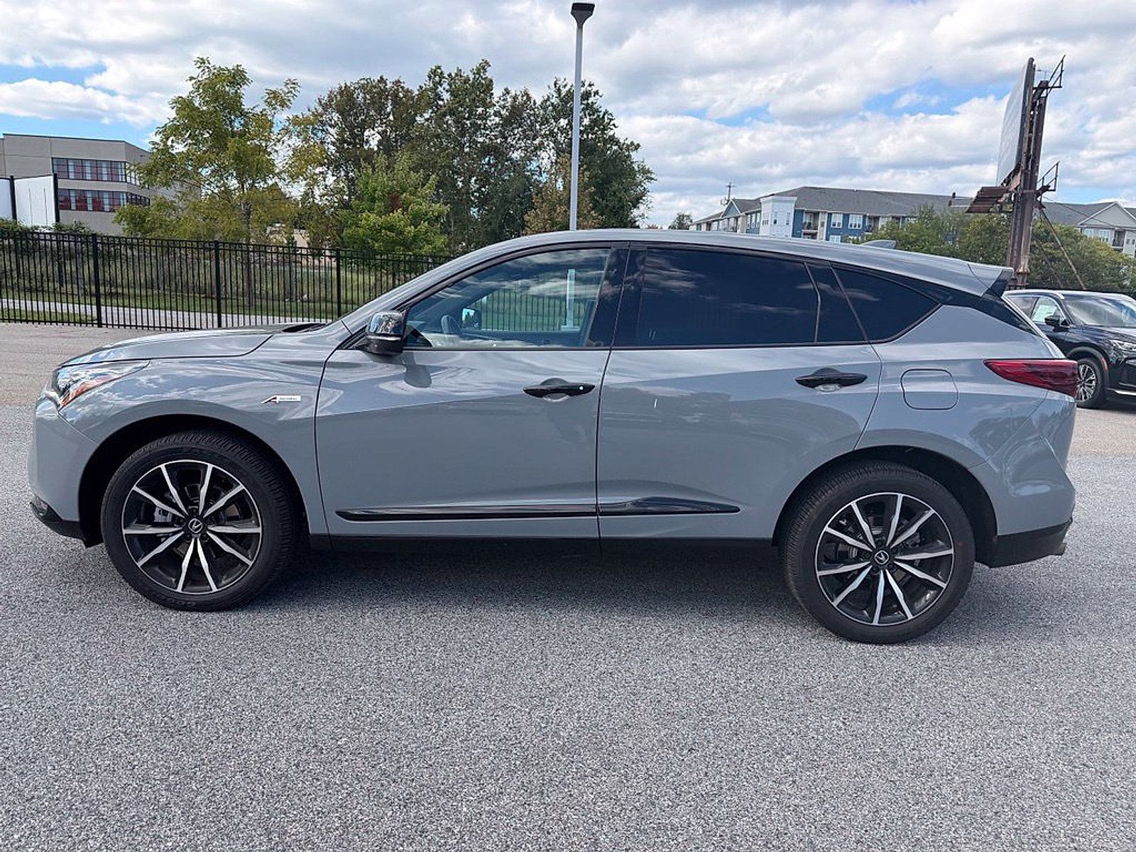 Used 2025 Acura RDX w/ Advance Package AWD/4WD image 4