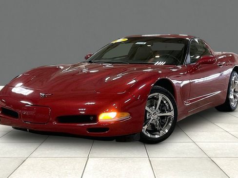 Used 1997 Chevrolet Corvette Coupe RWD image 2