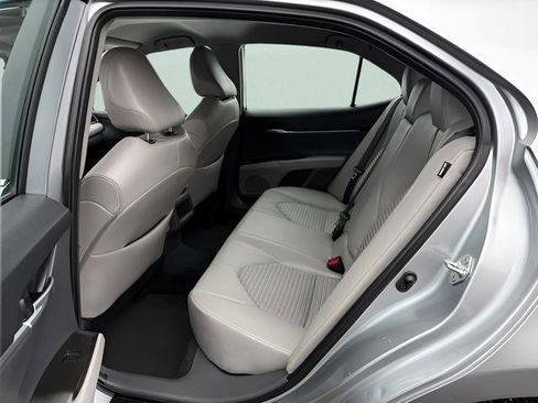 Used 2024 Toyota Camry SE w/ Convenience Package FWD image 5