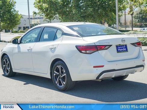 Used 2024 Nissan Sentra SV FWD image 11