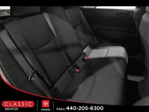 Certified 2023 Toyota Corolla Cross LE w/ Moonroof Package AWD/4WD image 17