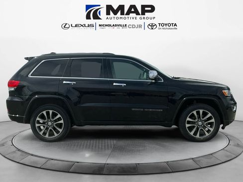 Used 2018 Jeep Grand Cherokee Overland AWD/4WD image 6