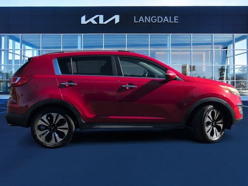 Used 2011 Kia Sportage SX w/ Premium Pkg w/Leather Seats image 3
