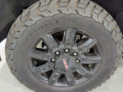 Used 2025 GMC Sierra 3500 AT4 AWD/4WD image 7