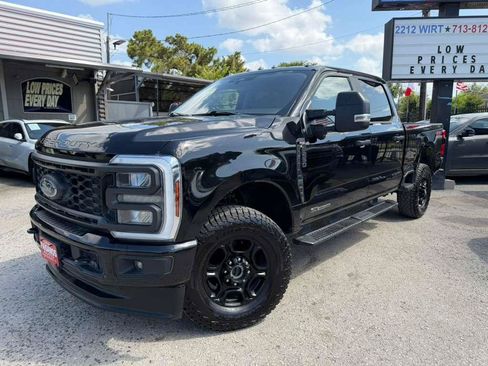 Used 2024 Ford F250 XL w/ STX Appearance Package AWD/4WD image 2
