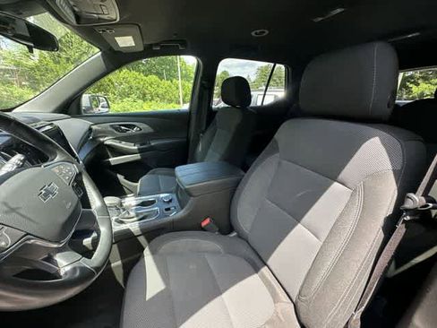 Used 2023 Chevrolet Traverse LT AWD/4WD image 16