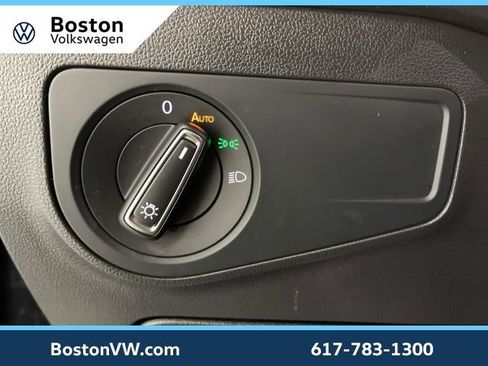 Used 2023 Volkswagen Tiguan SE w/ Panoramic Sunroof Package image 20
