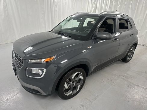 Used 2024 Hyundai Venue SEL image 7