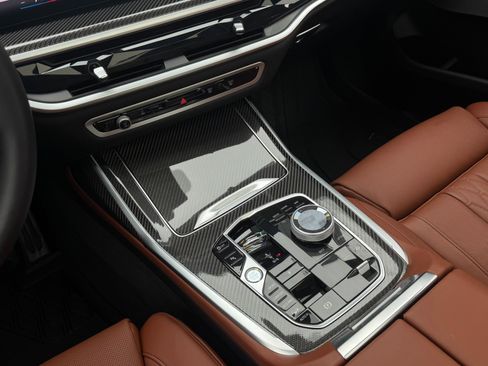 Used 2026 BMW X7 M60i image 82