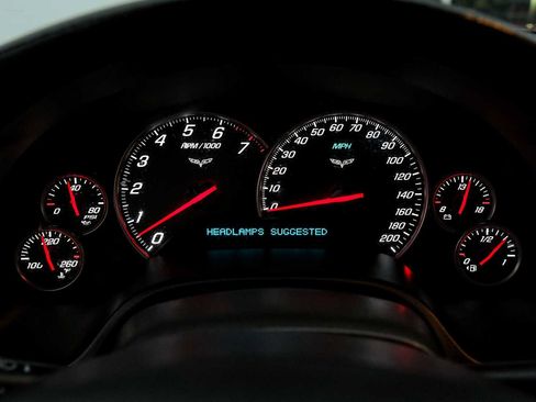 Used 2007 Chevrolet Corvette w/ Preferred Equipment Group image 16