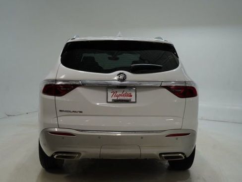 Used 2024 Buick Enclave Premium image 7