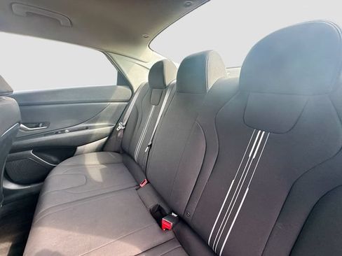 Used 2024 Hyundai Elantra SEL FWD image 28
