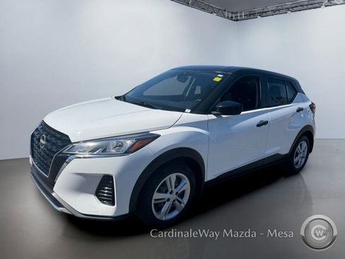 Used 2022 Nissan Kicks S FWD image 8