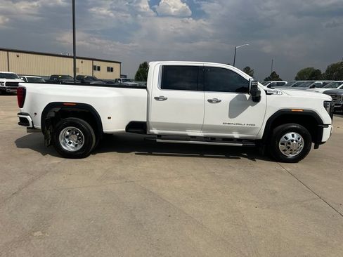 Certified 2025 GMC Sierra 3500 Denali w/ Denali Reserve Package AWD/4WD image 35