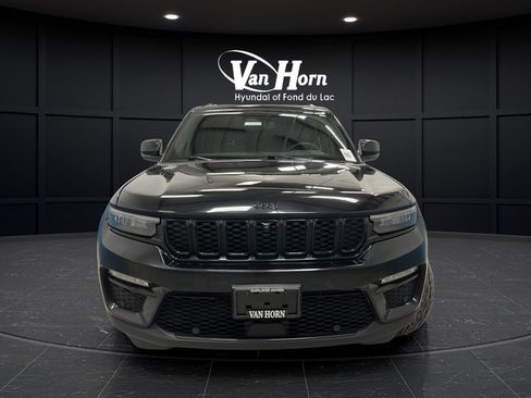 Used 2024 Jeep Grand Cherokee Limited w/ Luxury Tech Group II AWD/4WD image 2